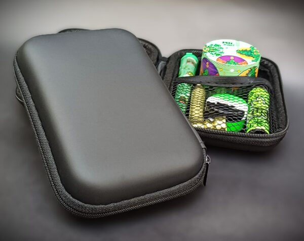 KIT DE VIAJE CON ESTUCHE PROTECTOR
